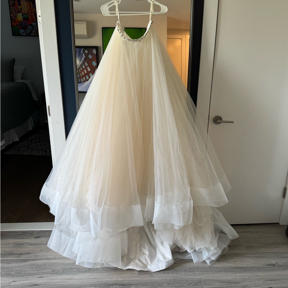 Elegant Cream Tulle Skirt